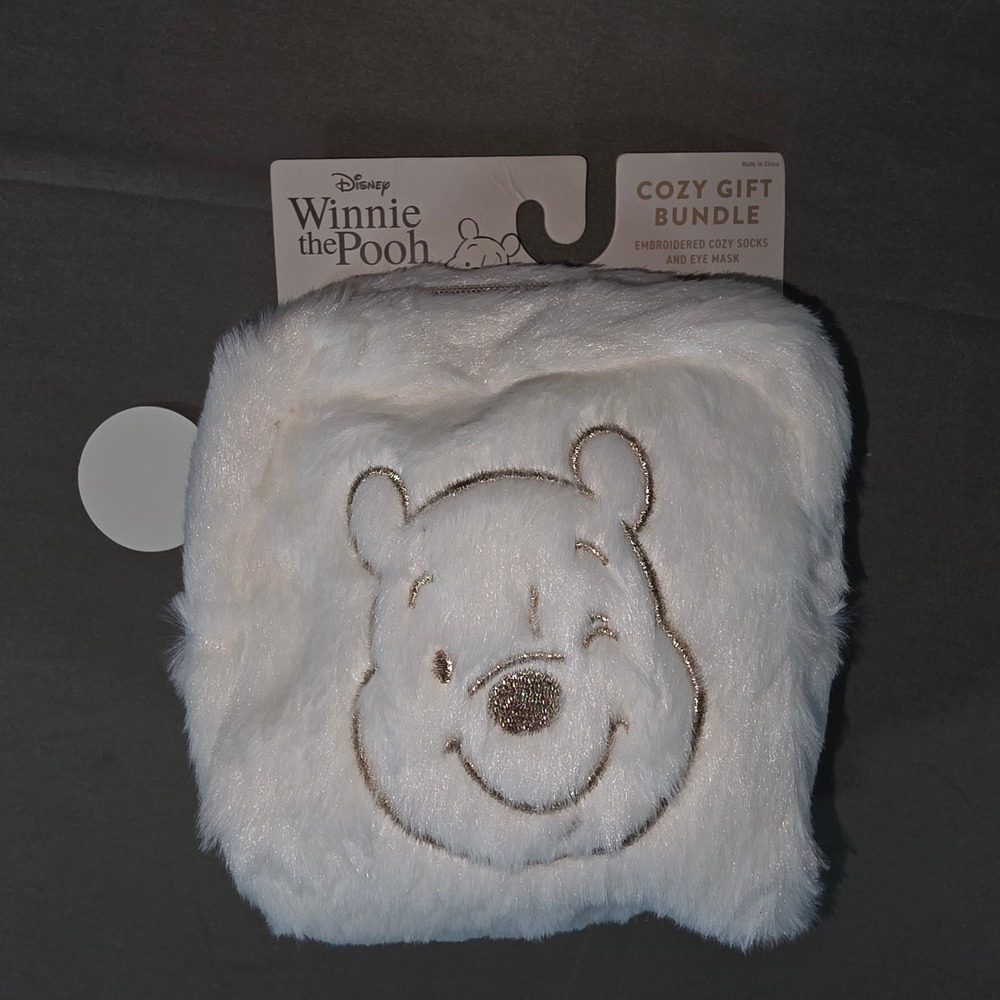 Disney Winnie the Pooh Cozy Gift Bundle Socks Eye Mask Pouch PH460XBSTG-IVY